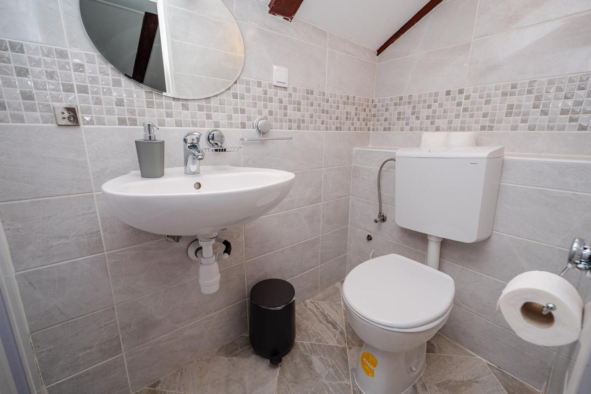 Luka, Punta Jurana Apartman