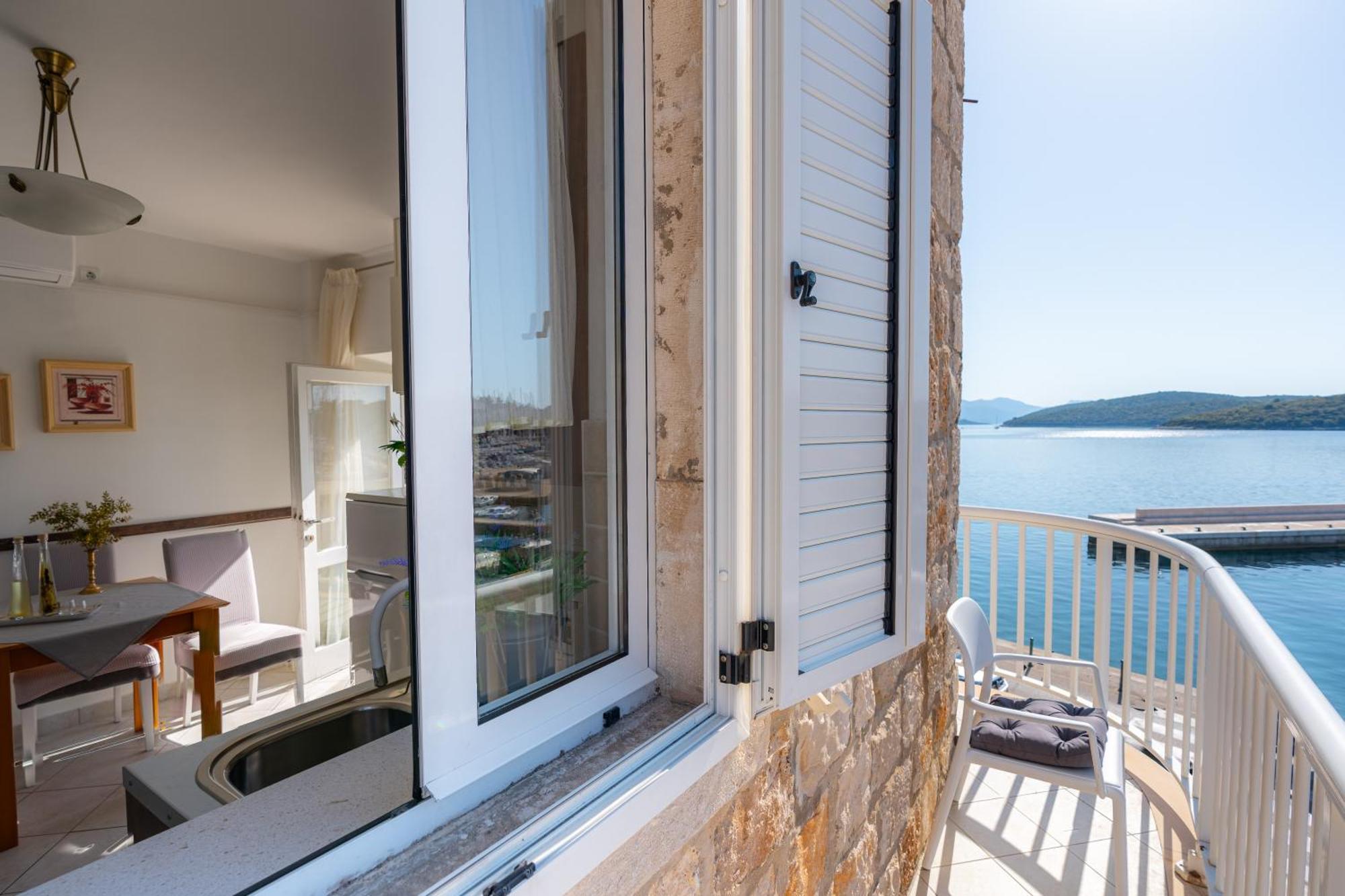 Luka, Punta Jurana * Korčula